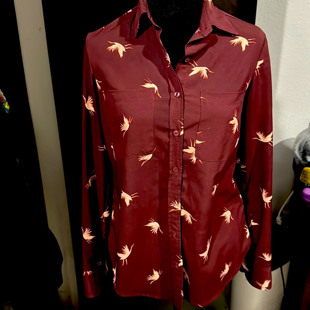 Trendy burgundy long sleeve!